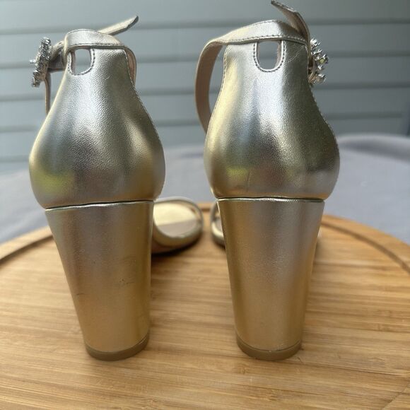 Stuart Weitzman Nearlynude Gem Buckle Sandal Block Heel Size 8.5 B Gold Formal - Picture 6 of 10